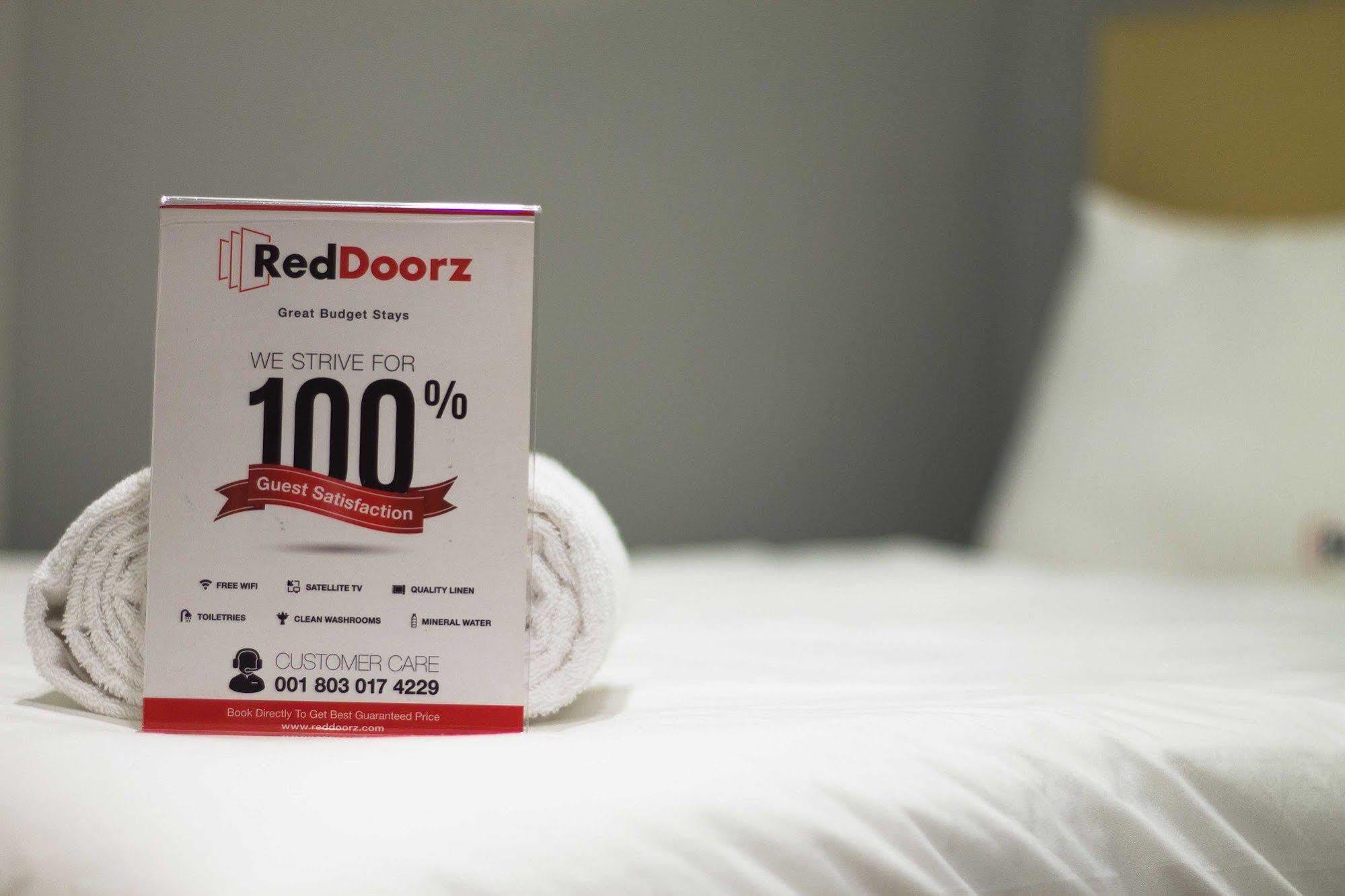 Hotel Reddoorz @ Dago Bandung Exteriér fotografie